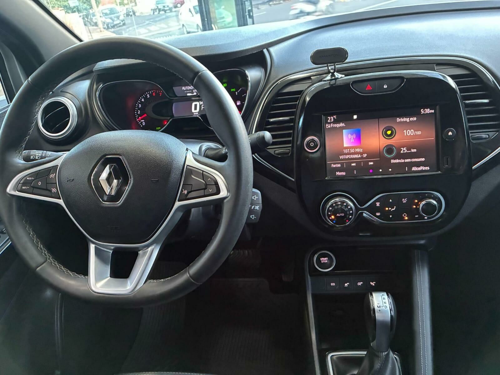 Imagem do veículo  RENAULT CAPTUR INTENSE